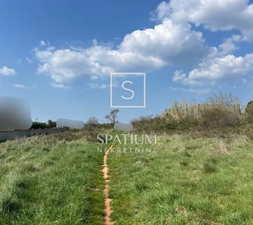 PULA, GRAĐEVINSKO ZEMLJIŠTE 1800 m2 - cover