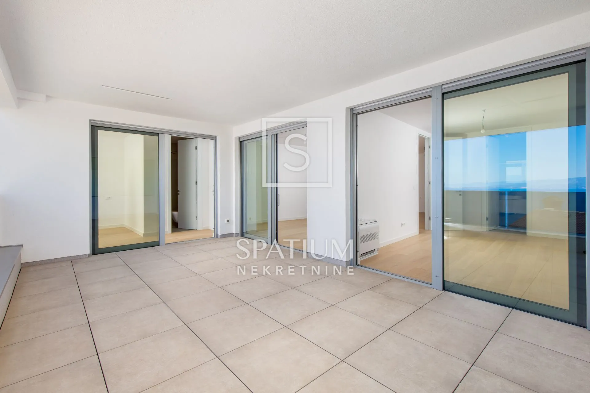 OPATIJA, ODLIČAN STAN U NOVOGRADNJI S POGLEDOM NA MORE - cover