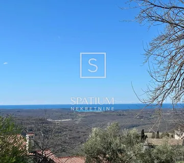 BUJE, GRAĐEVINSKO ZEMLJIŠTE SA PREKRASNIM POGLEDOM - cover