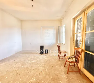 DRENOVA, SAMOSTOJEĆA OBITELJSKA KUĆA ZA ADAPTACIJU - cover