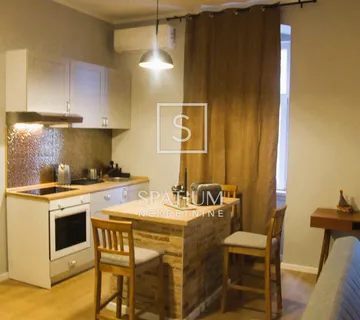 CENTAR, DVIJE STAMBENE JEDINICE - cover