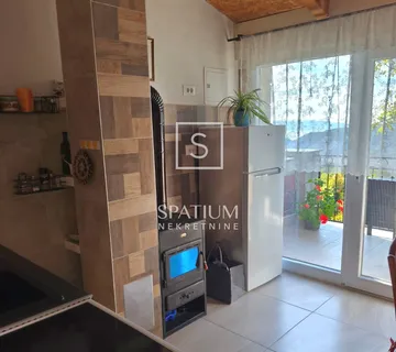 VINODOLSKA OPĆINA, GRIŽANE, STAN OKRUŽEN PRIRODOM - cover