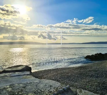 LABIN, RAŠA, APARTMANSKA KUĆA S BAZENOM - cover