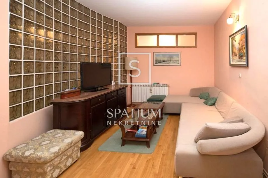 CRIKVENICA, CENTAR, GOSPODSKI STAN PRVI RED DO MORA - cover