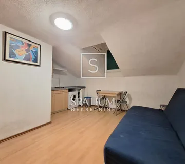 LOVRAN, STUDIO APARTMAN ZA NAJAM - cover