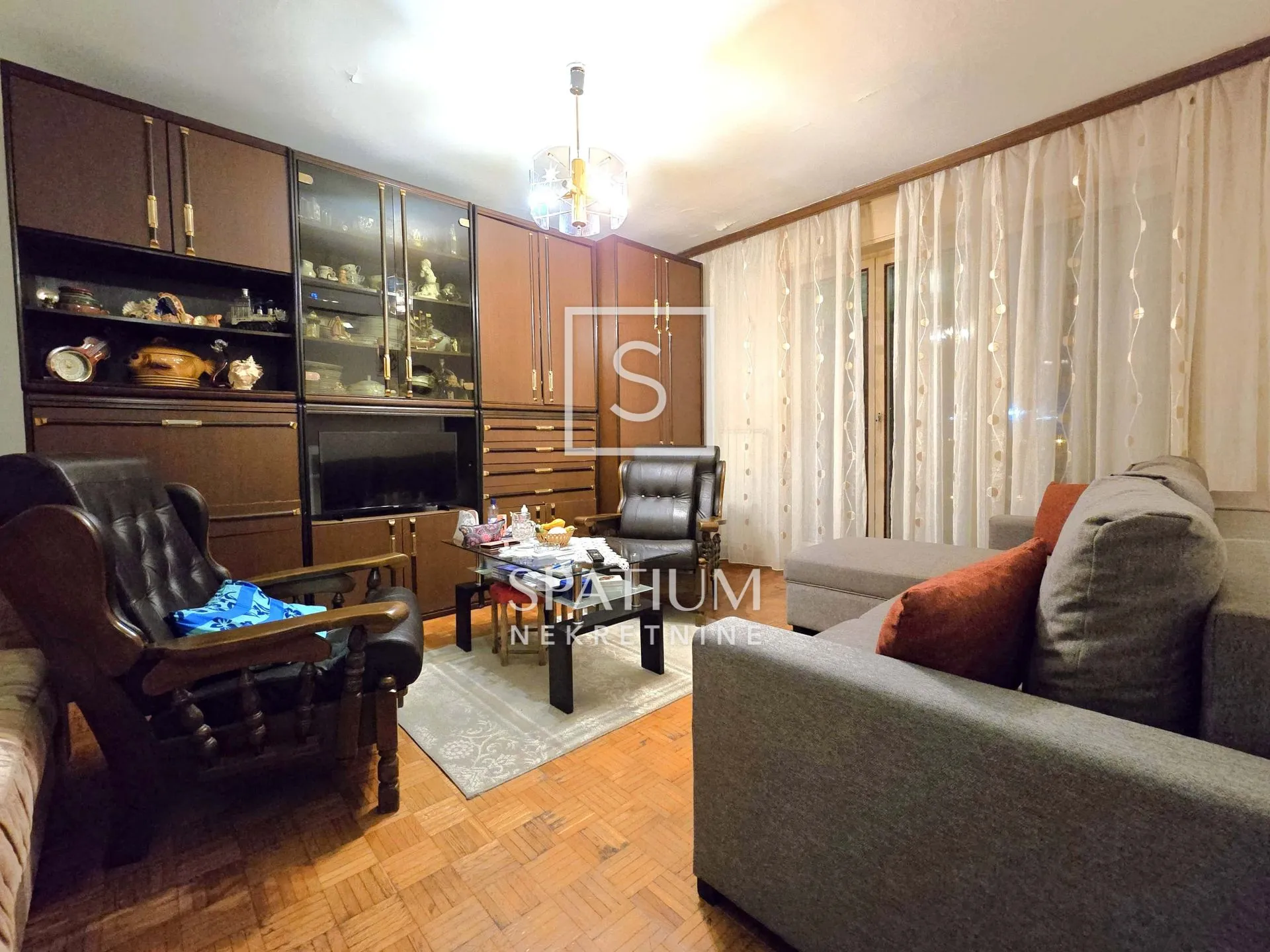 ZAMET, TROSOBAN KLASIČAN STAN - cover