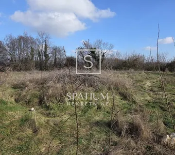 LABIN, OKOLICA, GRAĐEVINSKO ZEMLJIŠTE NA MIRNOJ LOKACIJI - cover