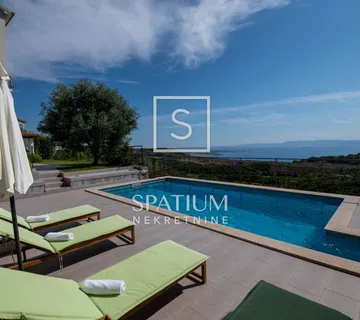 PRAPUTNJAK, KUĆA SA BAZENOM I TERASOM - cover