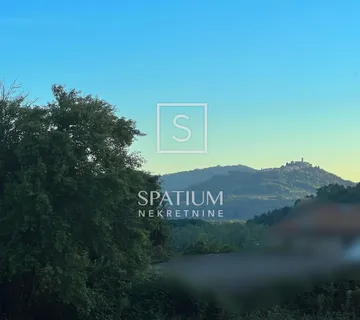 OPRTALJ, GRAĐEVINSKO ZEMLJIŠTE SA POGLEDOM NA MOTOVUN - cover