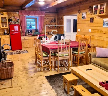 FUŽINE, KUĆA S PROSTRANOM OKUĆNICOM - cover