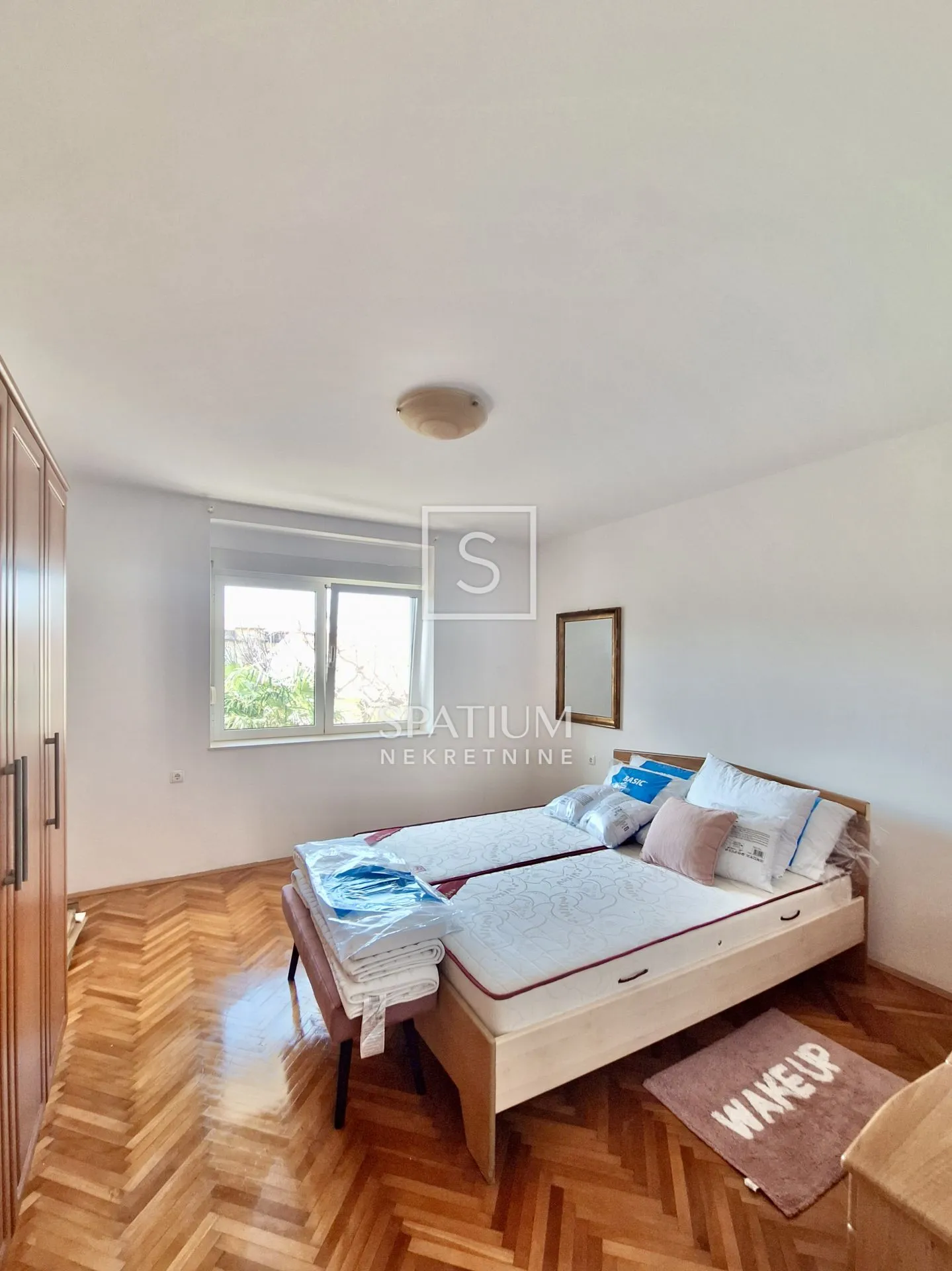 CRIKVENICA, STAN U CENTRU S OKUĆNICOM  - cover