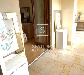 RABAC, SAMOSTOJEĆA KUĆA SA POGLEDOM NA MORE - cover