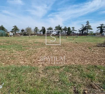 PULA - ŠTINJAN, GRAĐEVINSKO ZEMLJIŠTE PRAVILNOG OBLIKA - cover