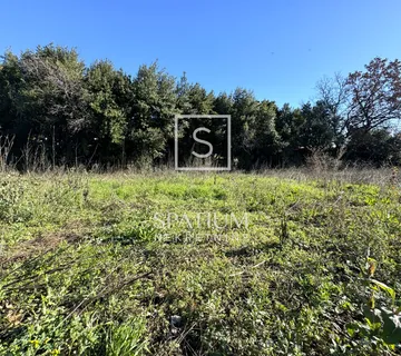 ZAMET, GRAĐEVINSKO ZEMLJIŠTE ODLIČNE KONFIGURACIJE - cover