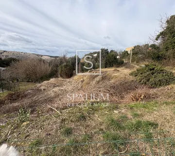 LOPAR, GRAĐEVINSKO ZEMLJIŠTE SA ZAPOČETOM GRADNJOM - cover