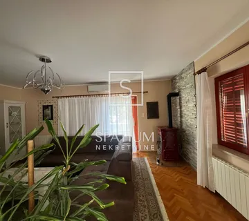 DONJA VEŽICA, SAMOSTOJEĆA KUĆA NA MIRNOJ LOKACIJI - cover