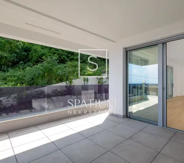 OPATIJA, ODLIČAN STAN U NOVOGRADNJI S POGLEDOM NA MORE - cover