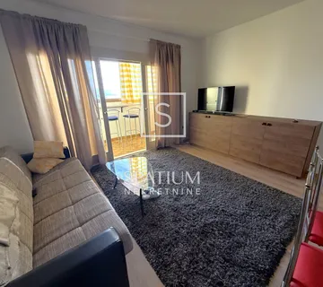 KANTRIDA, DVOSOBAN STAN S DNEVNIM BORAVKOM, ZA NAJAM - cover