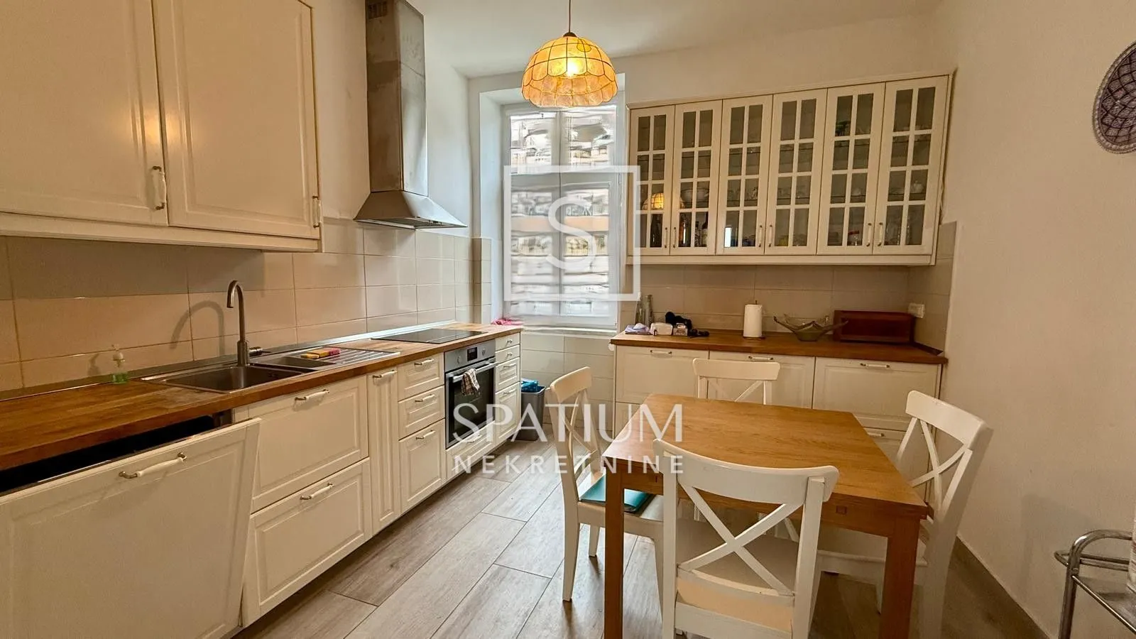 OPATIJA, STAN ZA DUGOROČNI NAJAM U CENTRU S GARAŽOM - cover