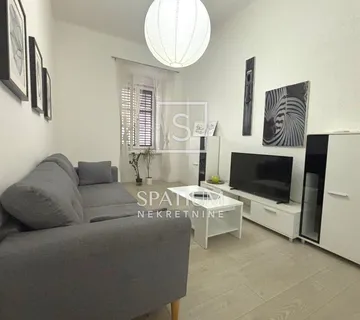 RIJEKA, SUŠAK, STAN S DVIJE STAMBENE JEDINICE - cover