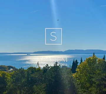 GORNJA VEŽICA, OBTELJSKI STAN S POGLEDOM NA MORE - cover