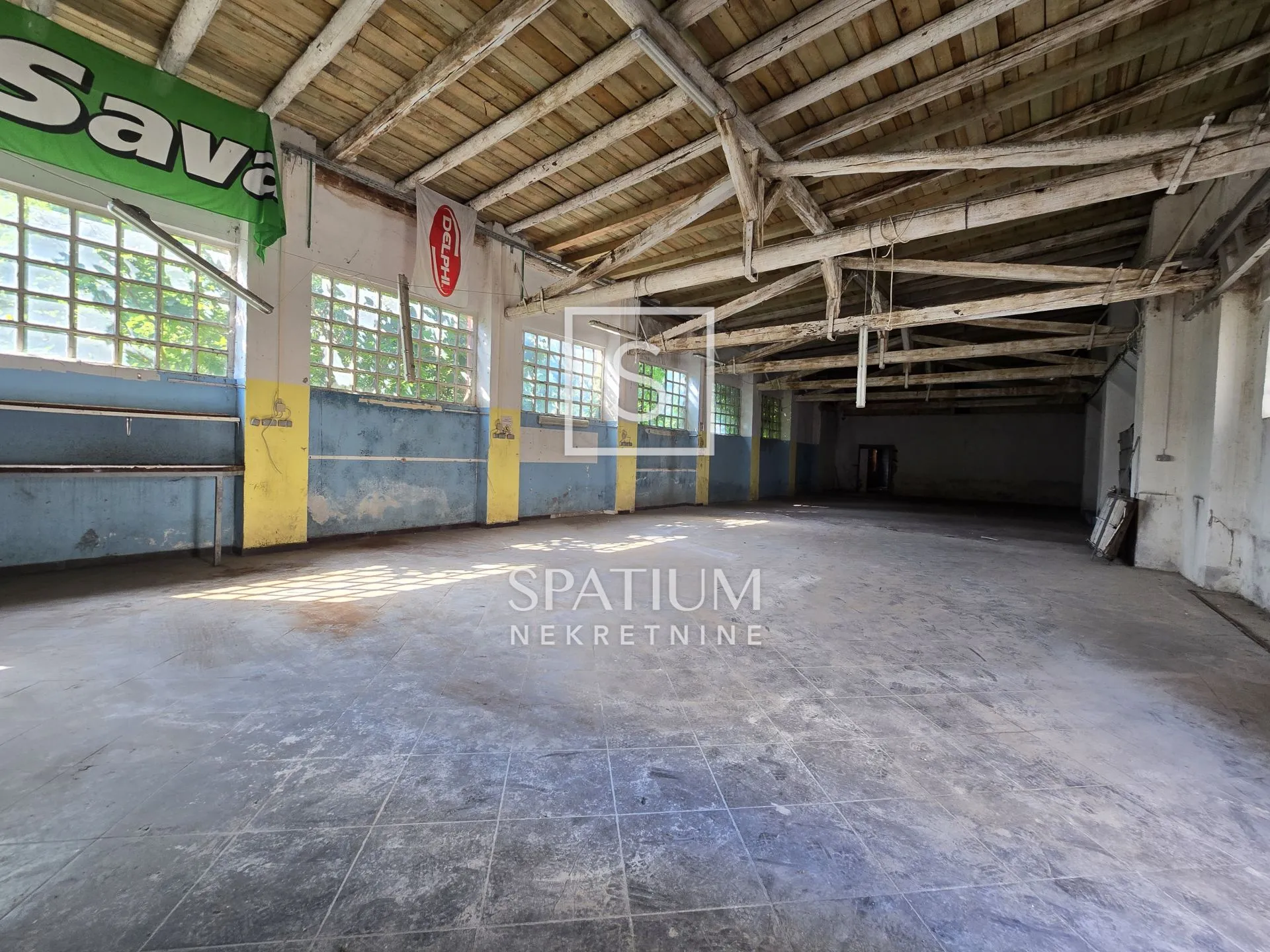 MLAKA, POSLOVNI PROSTOR ZA ZAKUP - cover