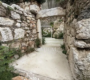 BRIBIR, VINODOLSKA OPĆINA, RUŠEVNA STARINA ZA OBNOVU - cover