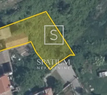 BUJE, GRAĐEVINSKO ZEMLJIŠTE SA KAMENOM RUŠEVINOM NA IZVRSNOJ LOKACIJI - cover