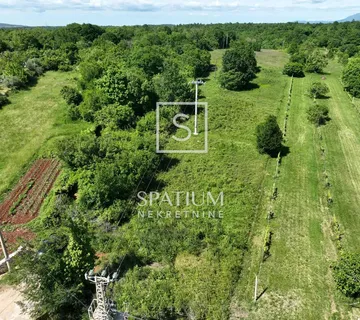 LABIN, OKOLICA, GRAĐEVINSKO ZEMLJIŠTE NA MIRNOJ LOKACIJI - cover