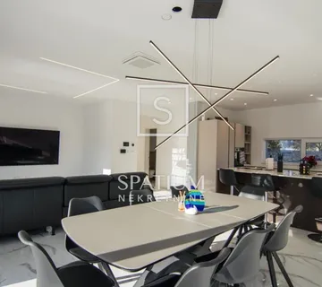 MURAJ, OTOK KRK, LUKSUZNA KUĆA S BAZENOM - cover