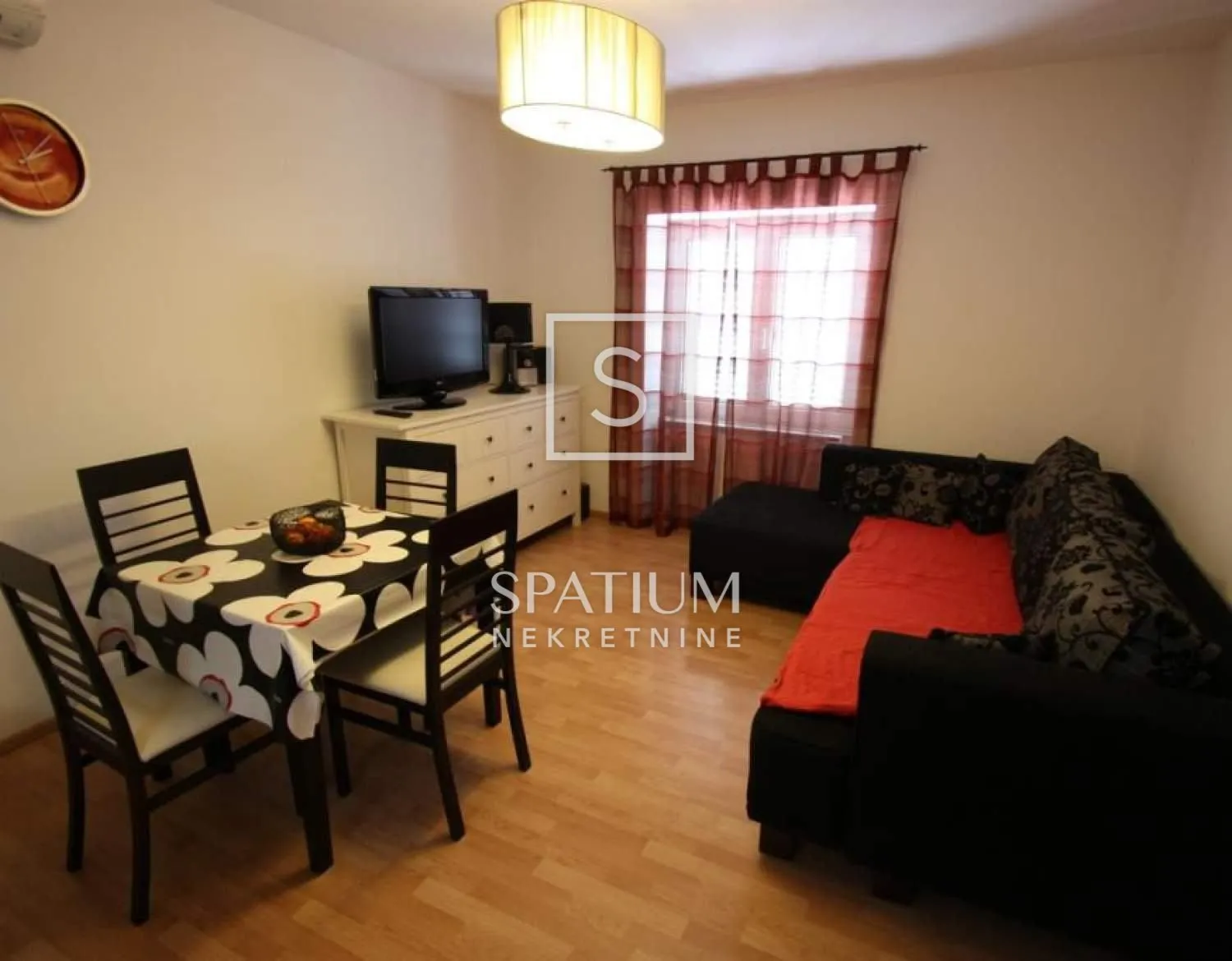 CRIKVENICA, STAN PRVI RED DO MORA - cover