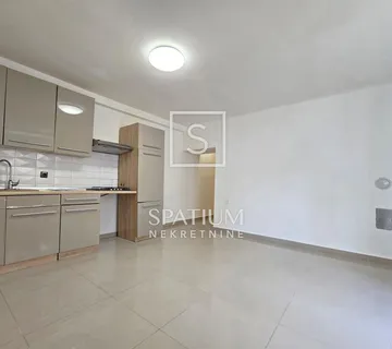 KRALJEVICA, SAMO U NAŠOJ PONUDI, DVOSOBAN STAN U BLIZINI MORA - cover