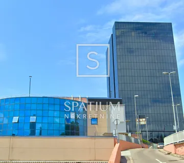 RIJEKA, POSLOVNI PROSTOR U TRGOVAČKOM CENTRU - cover