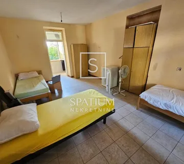 OMIŠALJ, OTOK KRK, POSLOVNI PROSTOR U SAMOM CENTRU - cover