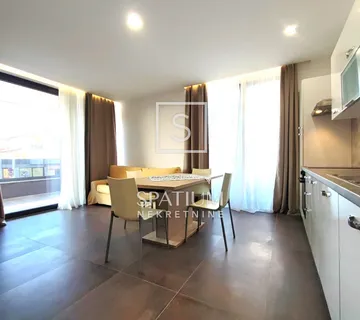 MEDULIN, DVOSOBAN STAN NA PRVOM KATU NOVOGRADNJE 100M OD MORA - cover