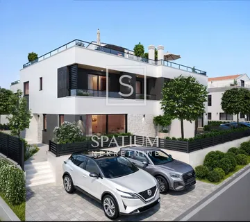 POREČ, TROETAŽNI STAN BLIZU CENTRA GRADA - cover