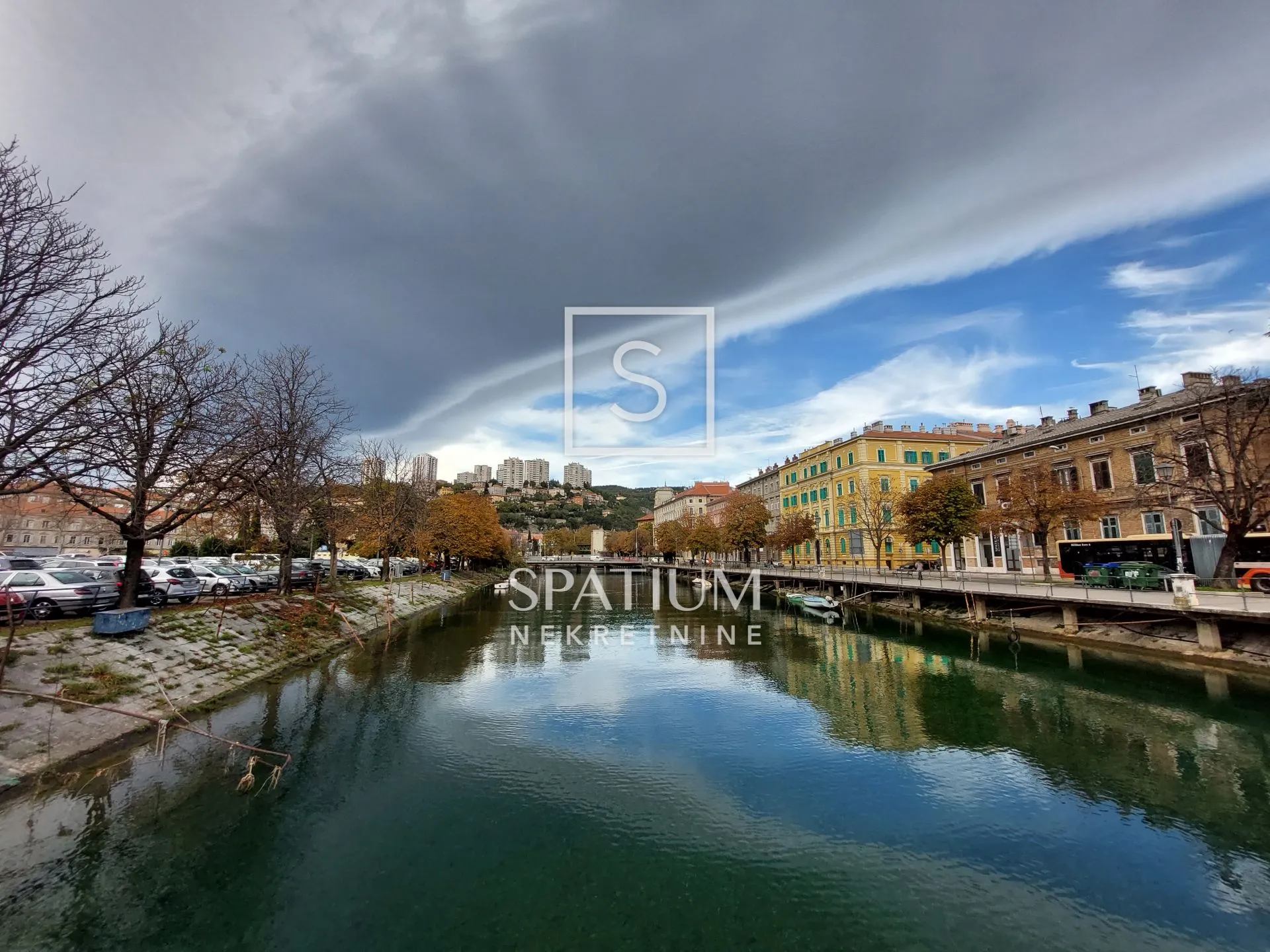  MLAKA, UREDSKI PROSTOR ZA ZAKUP - cover