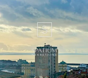 RIJEKA CENTRA, VELIKI STAN U ODRŽAVANOJ ZGRADI - cover