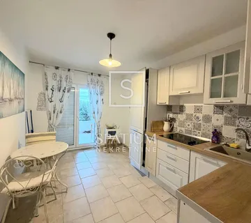 NOVI VINODOLSKI, STAN ZA DUGOROČNI NAJAM - cover