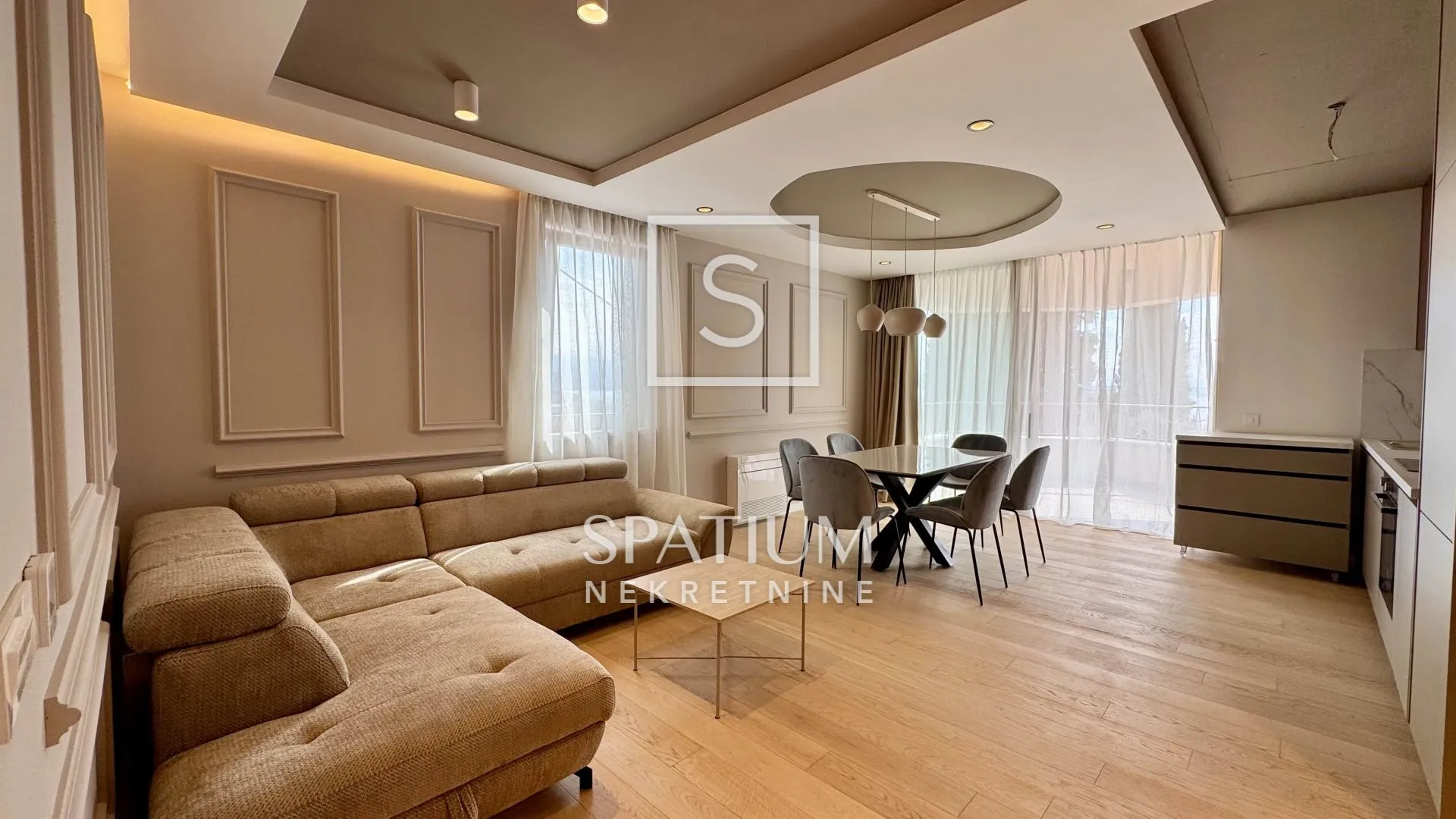 OPATIJA, APARTMAN U STROGOM CENTRU S PARKINGOM - cover