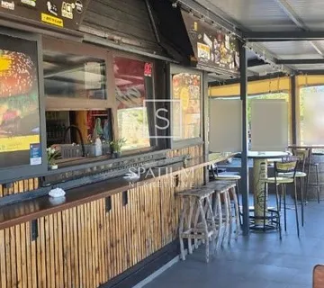 GROBNIK, UHODANI UGOSTELJSKI OBJEKT - cover