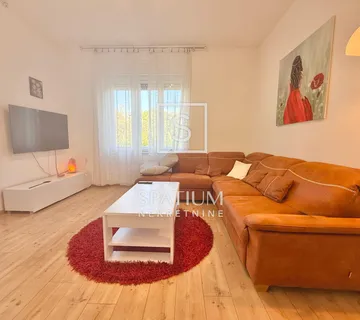 BANDEROVO, ADAPTIRAN OBITELJSKI STAN S 2 BALKONA - cover