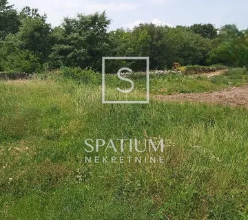 LABIN, GRAĐEVINSKO ZEMLJIŠTE NA MIRNOJ LOKACIJI - cover