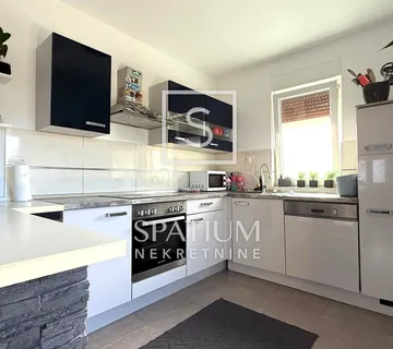 VIŠKOVO, STAN NA MIRNOJ LOKACIJI - cover