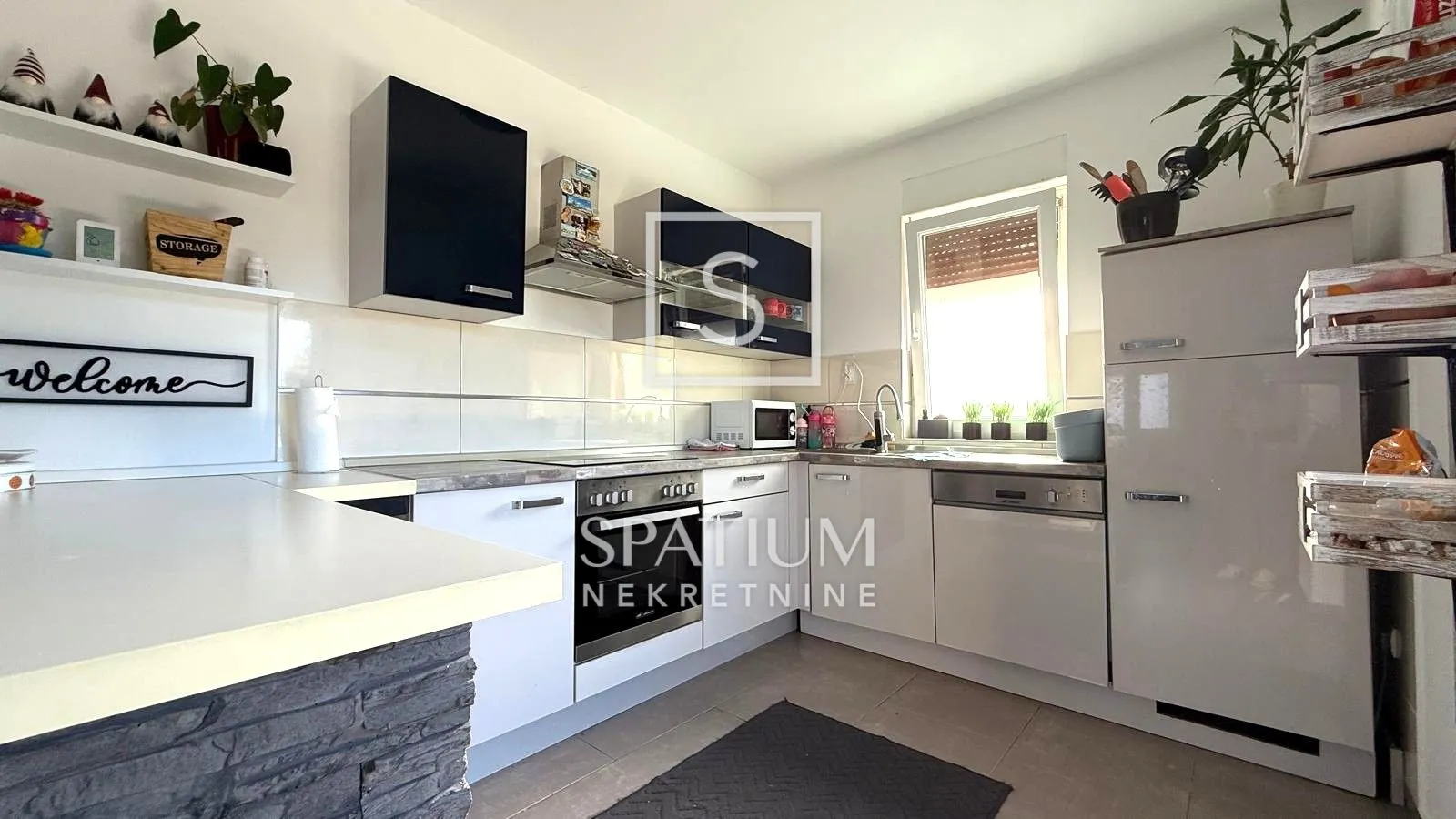 VIŠKOVO, STAN NA MIRNOJ LOKACIJI - cover