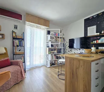 KRNJEVO, JEDNOSOBAN STAN S POGLEDOM NA MORE - cover