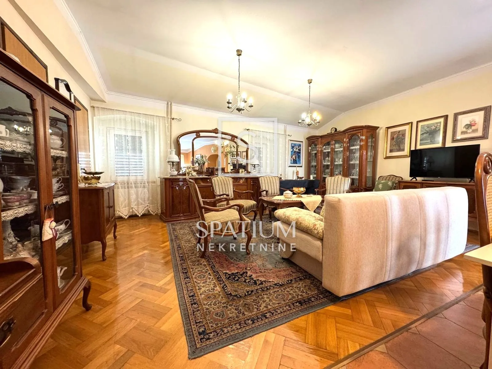 KASTAV, SAMO U NAŠOJ PONUDI, TROSOBAN STAN U STAROJ JEZGRI - cover