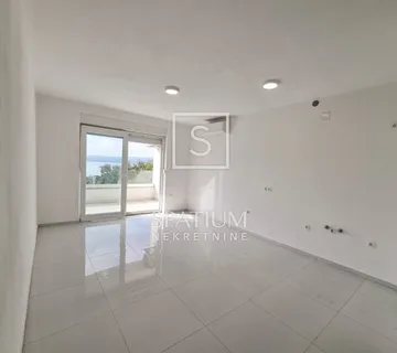 CRIKVENICA, STAN U NOVOGRADNJI BLIZU MORA - cover