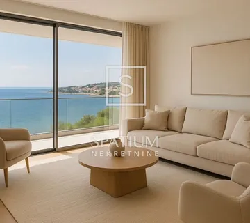 NOVI VINODOLSKI, ADAPTIRANI STAN 70m OD MORA - cover