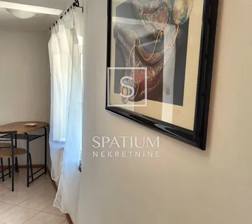 Vodice, Renovirana Starina U Centru Grada